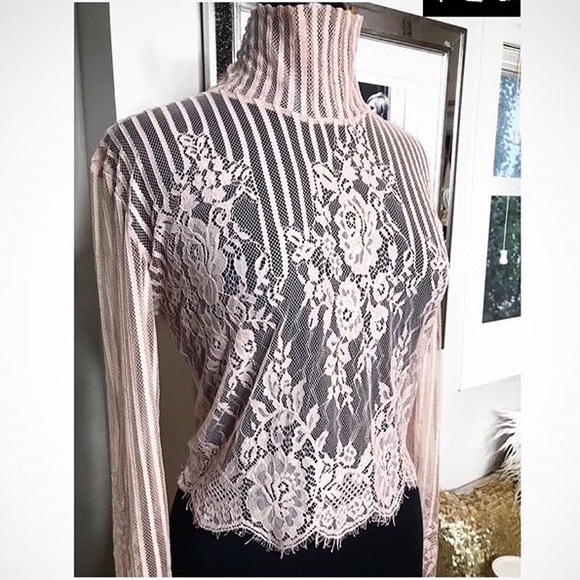 MOTEL - BLUSH LARA LACE TOP - Picture 1 of 6